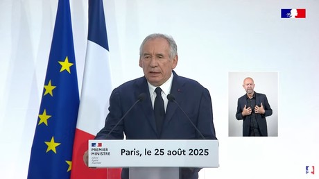 Bayrou reprend la formule de Mélenchon : «Nous sommes des spécialistes dans l’organisation du bordel»