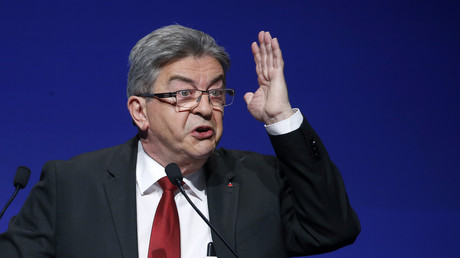 Jean-Luc Mélenchon menace de prison les préfets lors des universités d’été de LFI