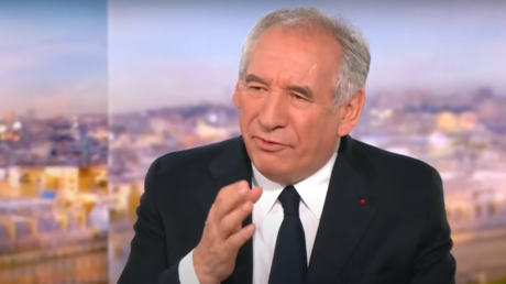 François Bayrou face au 20h : les oppositions crient au scandale