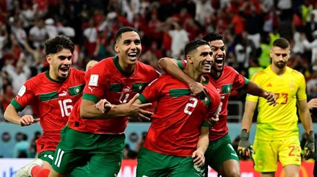 En s’imposant face au Niger, le Maroc est le premier pays africain à se qualifier pour le prochain mondial de football