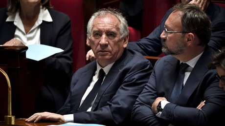 Assemblée nationale : les députés français rejettent la confiance à François Bayrou, chute du gouvernement