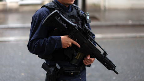 Indignation générale après la découverte de têtes de cochon devant plusieurs mosquées en région parisienne