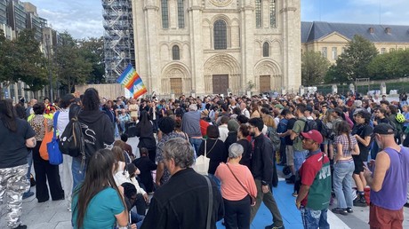 Démission de François Bayrou : un «pot de départ» organisé à Saint-Denis devant l’hôtel de ville