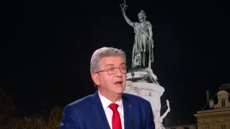 Mélenchon fustige les socialistes : « Pas élus pour des combines »