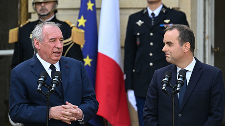 France : Lecornu renonce à la suppression de deux jours fériés et ne veut pas de nouveau conclave sur les retraites