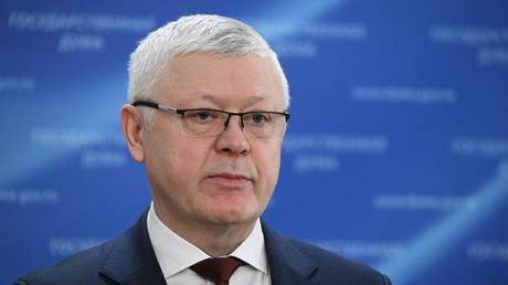 Russie : La commission d’enquête de la Douma accuse les services occidentaux de vouloir provoquer des manifestations avant les élections législatives de 2026