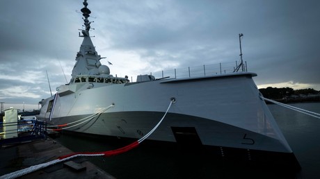 France : la Marine nationale reçoit sa première frégate de défense et d’intervention avec deux ans de retard