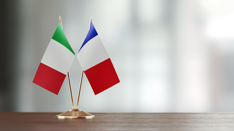 L’Italie ajoute une fête, la France veut en retirer deux