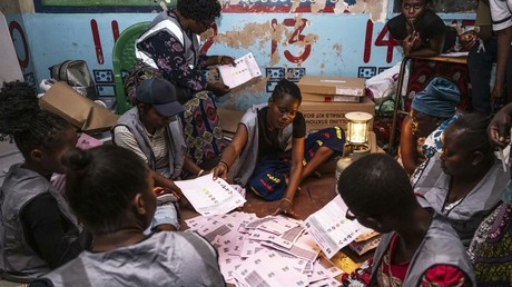 Malawi : l'ancien président, Peter Mutharika, prend la tête des résultats provisoires des présidentielles