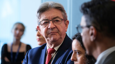 Drapeaux israélien et palestinien projetés sur la tour Eiffel : «Le PS trahit tout le monde à la fois», fustige Mélenchon