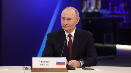 Forum atomique mondial : Poutine rejette le «colonialisme technologique» et défend la souveraineté nucléaire