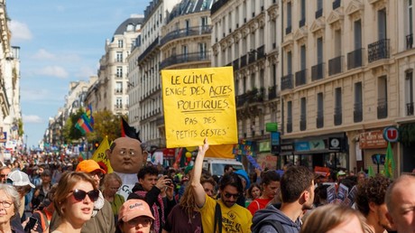 Marche des résistances : une mobilisation écologiste en demi-teinte à Paris