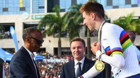 Cyclisme : Tadej Pogacar sacré champion d’Europe, Paul Seixas brille avec le bronze