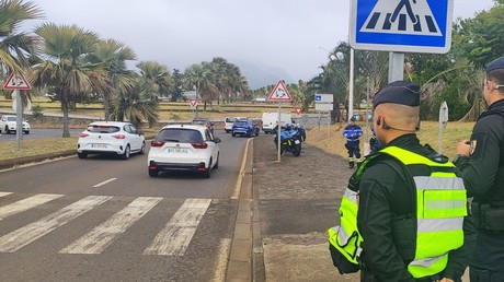 Refus d’obtempérer à La Chapelle-sur-Erdre : un gendarme blessé, son collègue tire sur le véhicule