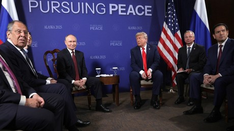 Poutine juge «globalement positifs» les résultats du sommet avec Trump en Alaska