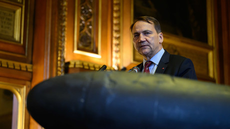 «L’Occident doit financer militairement l’Ukraine pendant encore trois ans», affirme le ministre polonais des Affaires étrangères