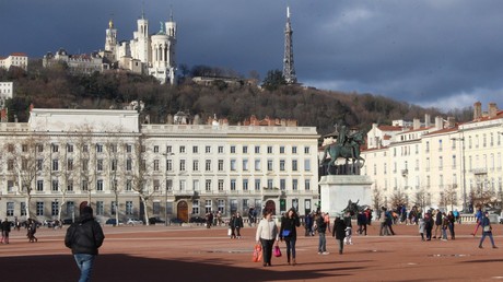 «Food-court» de Bellecour : la municipalité écologiste de Lyon dans le viseur des restaurateurs