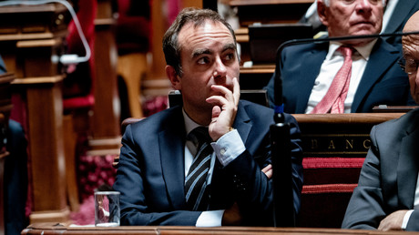Crise politique en France : le gouvernement Lecornu II échappe à la censure à 18 voix près