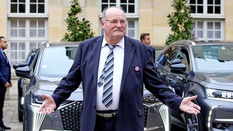 France : le nouveau ministre délégué chargé de la Ruralité a appris sa nomination à la télévision