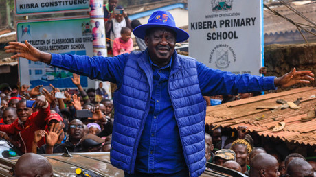Kenya : endeuillée par la mort du chef de l'opposition Raila Odinga, Nairobi devient le théâtre de heurts entre personnes en deuil et forces de l’ordre