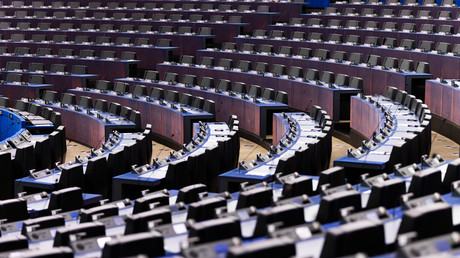Le Parlement européen envisage d’interdire l’accès aux médias russes dans ses réseaux internes