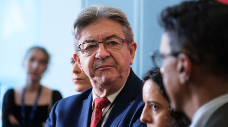 Crise politique en France : les socialistes «ont changé d’alliance», accuse Mélenchon
