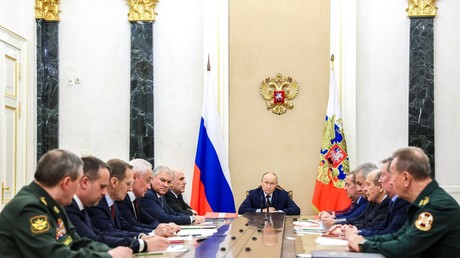 La Défense russe appelle à lancer immédiatement les essais nucléaires en réponse aux préparatifs américains