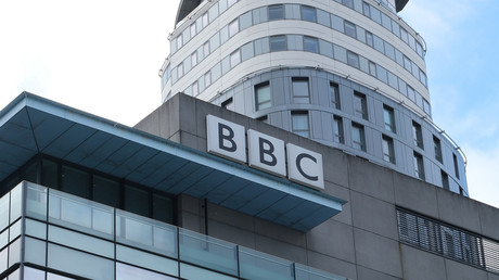 Scandale à la BBC : Donald Trump menace la chaîne d'un procès d'un milliard de dollars