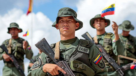 Le Venezuela mobilise 200 000 soldats pour des exercices militaires en réponse aux menaces américaines