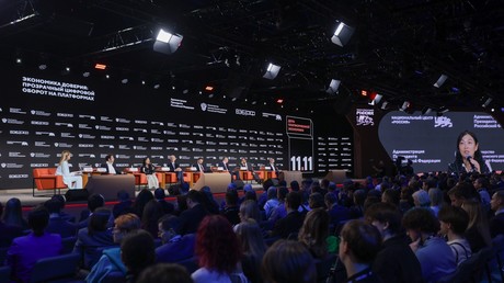 L'accès aux marchés internationaux par les plateformes numériques discuté au Centre national RUSSIE