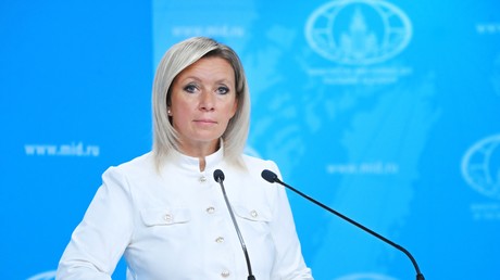 Kiev prépare des coups montés pour rapatrier les jeunes réfugiés ukrainiens d’Europe, affirme Zakharova