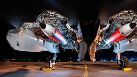 Les États-Unis testent avec succès une bombe nucléaire sans charge réelle