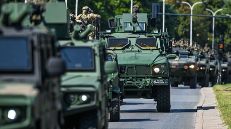 «Schengen militaire» : l’UE entend améliorer sa mobilité militaire en dépensant 100 milliards d’euros