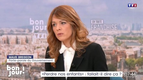 Perdre ou ne pas perdre ses enfants ? La porte-parole du gouvernement tente de mettre fin à la polémique