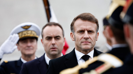 Popularité : Lecornu perd 4 points et tombe à 34 % en novembre, Macron reste au plus bas à 16 %, selon le dernier sondage Ifop