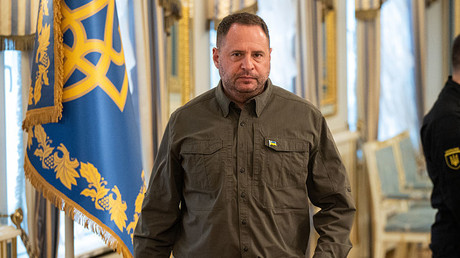 Corruption en Ukraine : le chef du cabinet de Zelensky démissionne après des perquisitions