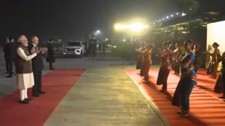 Visite de Poutine en Inde : Modi a accueilli personnellement le président russe à son arrivée