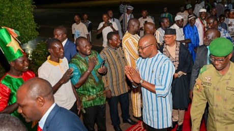 Le Premier ministre burkinabè arrive au Niger pour prendre part au Festival de l’Aïr