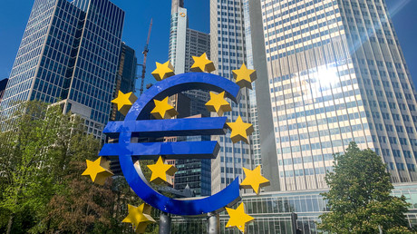 Francfort débourse pour éviter que son euro géant finisse à la poubelle