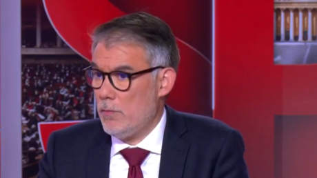 Olivier Faure s’attaque au budget 2026 : le PS à la croisée des chemins