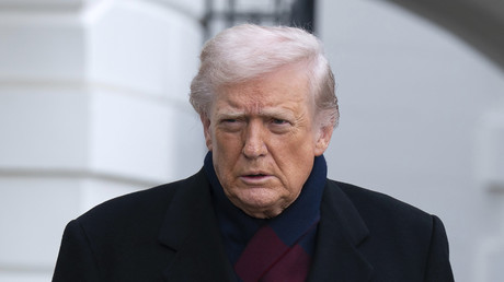 Donald Trump attaque la BBC en justice pour diffamation : au moins 5 milliards de dollars réclamés