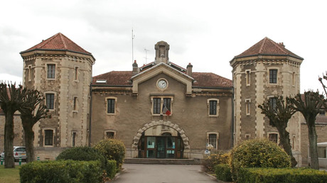 Évasion à Dijon : Interpol diffuse une notice rouge contre un fugitif de 19 ans