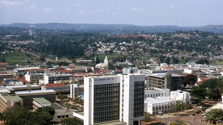 Ouganda : restrictions sur les équipements Starlink à l’approche de l’élection présidentielle