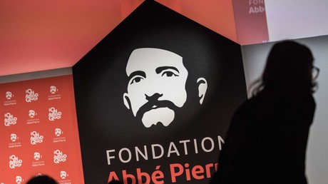 Baisse des dons après le changement de nom de la Fondation Abbé Pierre