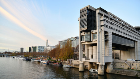 Budget 2026 : le boycott des écologistes à Bercy ravive la menace du 49.3