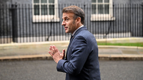 Renseignement, défense aérienne, budget : les points mis en avant à Istres par Macron