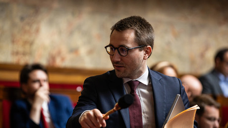 Un député LFI dénonce un traitement «plus dur» envers les étrangers par la police et la justice