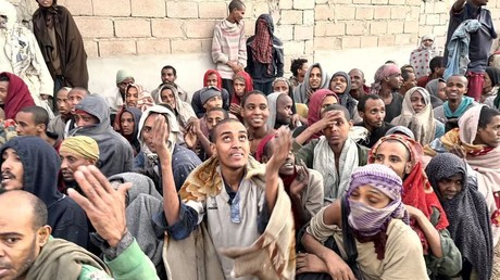 Libye : 200 migrants libérés d’une prison souterraine à Kufra