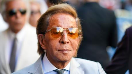 L’icône italienne de la haute couture, Valentino Garavani, tire sa révérence à 93 ans