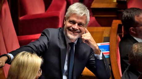 Budget 2026 : «il ne serait pas sérieux de faire tomber le gouvernement» à la vue du «contexte international», estime Wauquiez